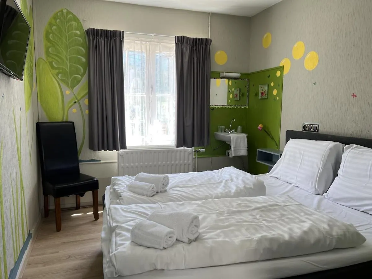 Hotel Gaudi Valkenburg aan de Geul 3*,