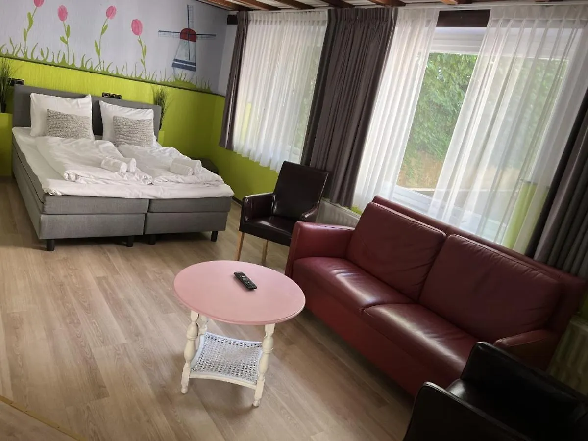 Hotel Gaudi Valkenburg aan de Geul 3*,  Netherlands