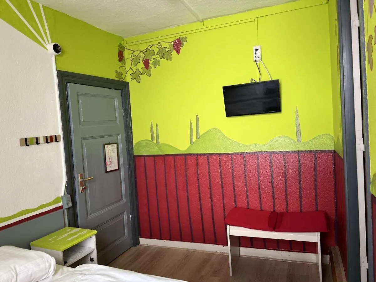 Hotel Gaudi Valkenburg aan de Geul 3*,
